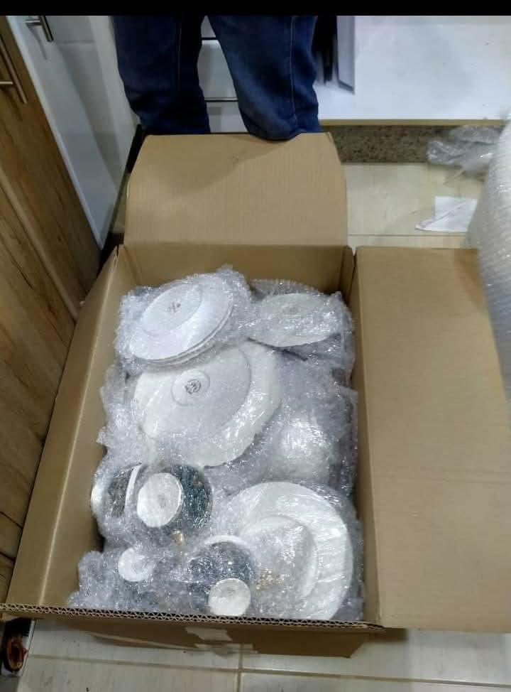 فريق عمل وونش رفع شركة نقلينو لنقل الاثاث في المعصرة وحلوان والكورنيش